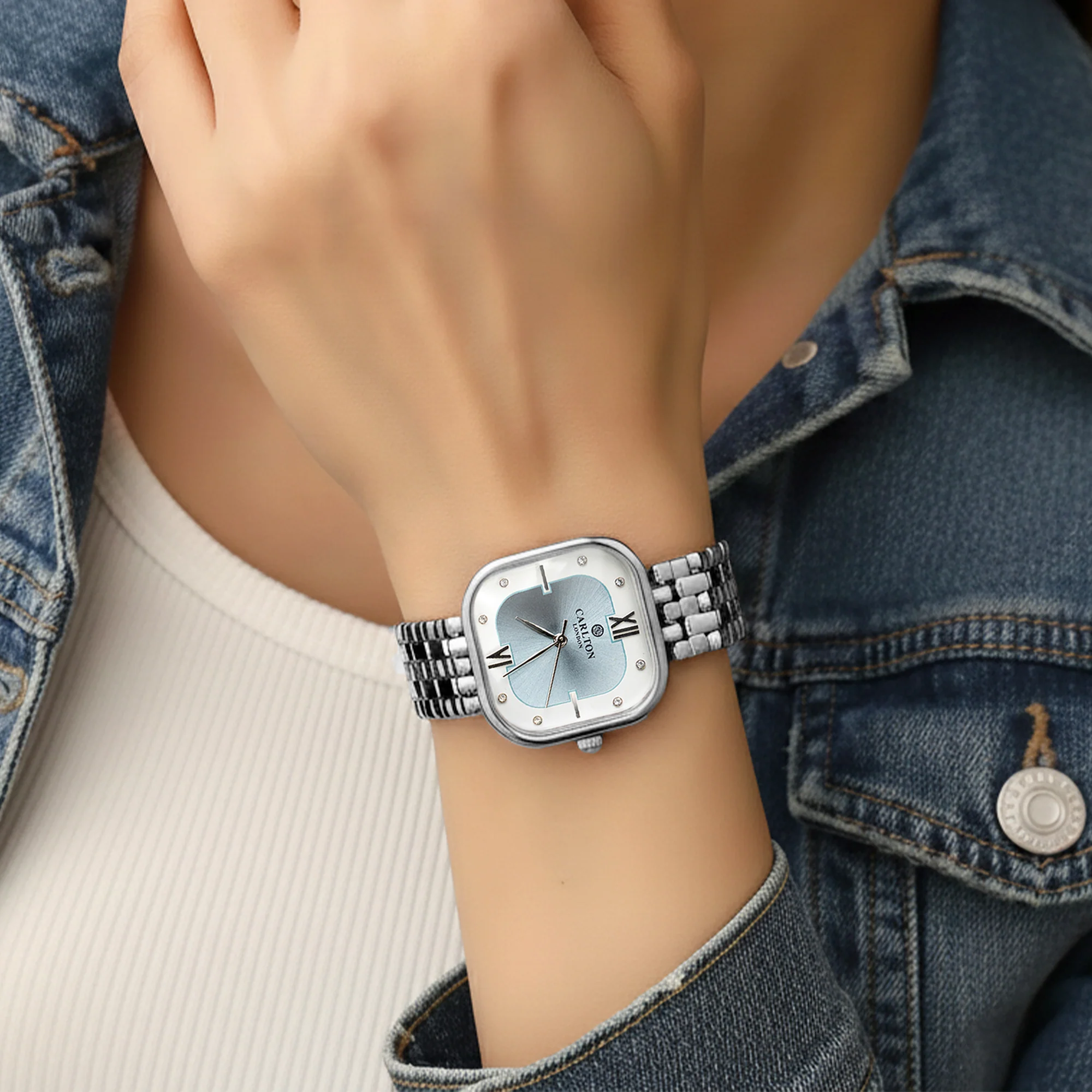 Chelsea: Women Silver Stainless Steel Analog Watch - CLSSCSVR - Image 4